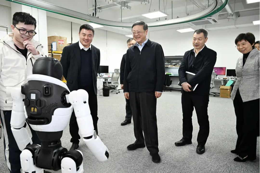 上海市委书记陈吉宁专题调研金年会机器人